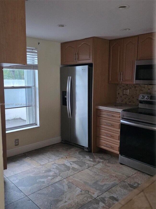 Foto del edificio - 3912 SW 67th Terrace