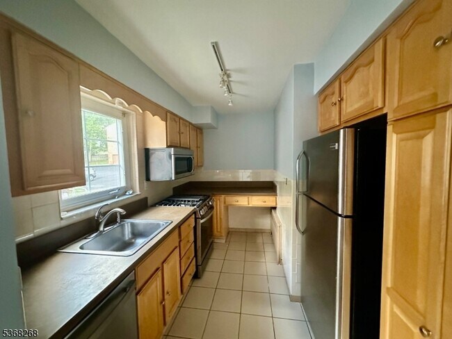 Foto del edificio - 34 Wedgewood Dr