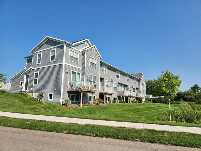 Foto del edificio - Hanover Townhomes of Caledonia