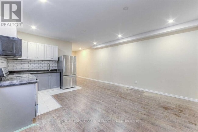 Building Photo - 312 Weston Rd
