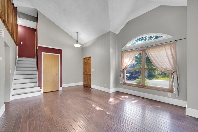 Foto del edificio - $3,095.00, 4-bed, 2.5-bath located in West...