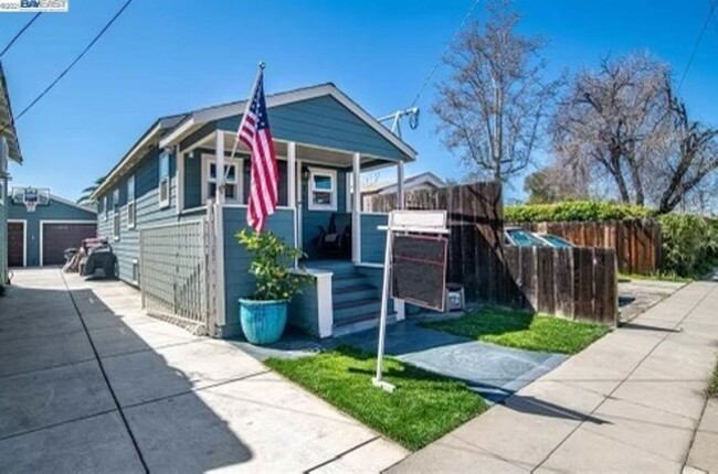 Building Photo - Stunning remodeled 1 Bedroom Livermore dol...
