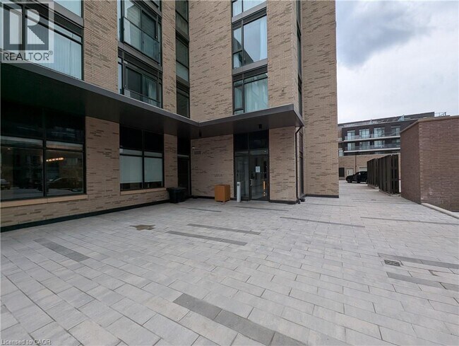 Building Photo - 55 Duke St W