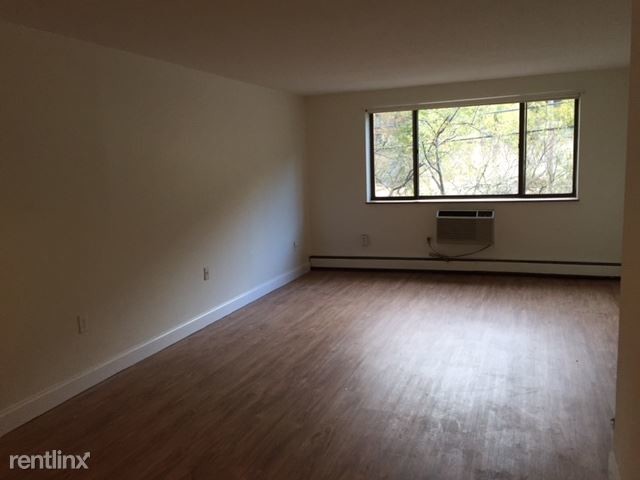 Building Photo - 115 Tremont St