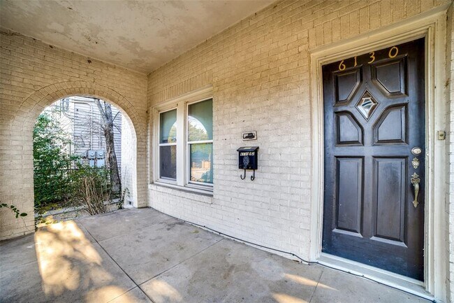 Building Photo - 6130 Worth St