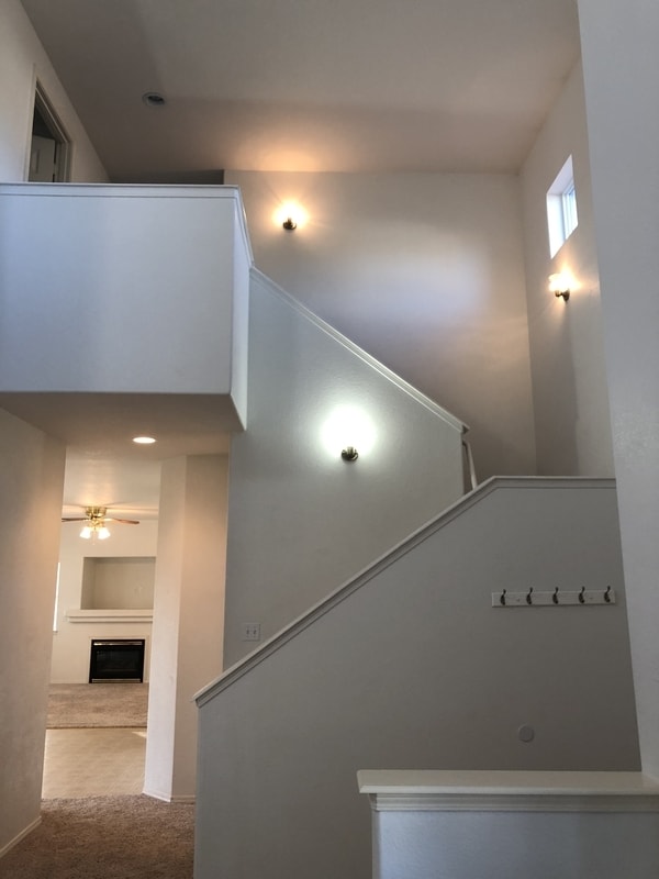 Building Photo - 944 NW Oak Pl