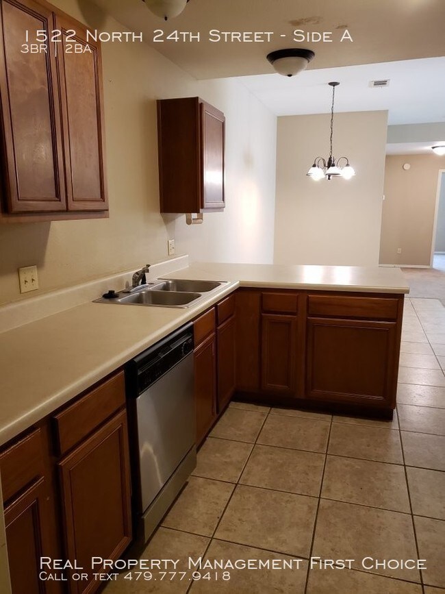Foto del edificio - 1522 N 24th St
