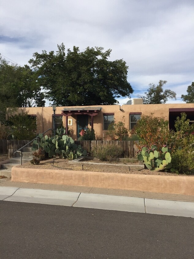 Primary Photo - WATSON ADOBE 3 Bedroom 2 Bath 1350/SF