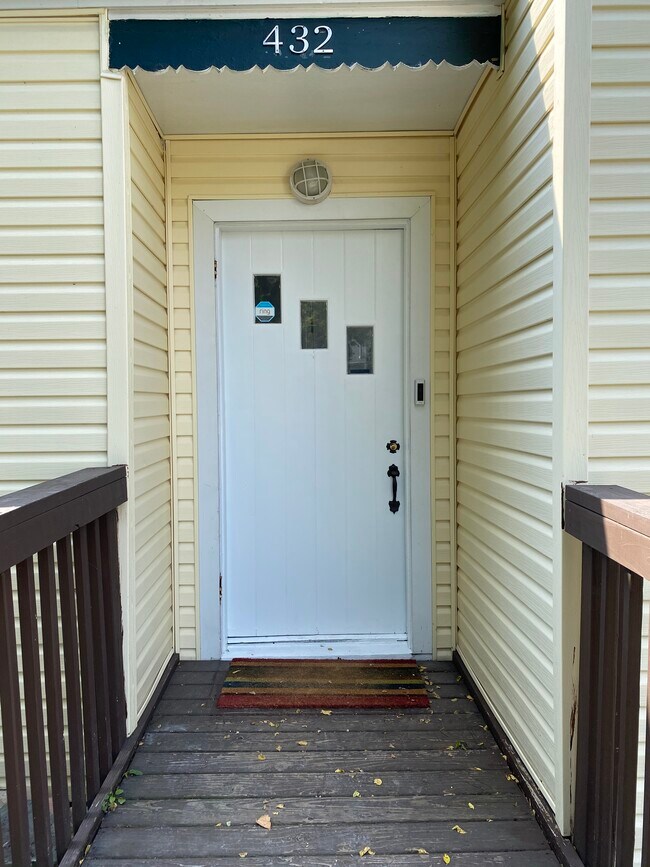 Front Door - 1S432 Wainwright Rd