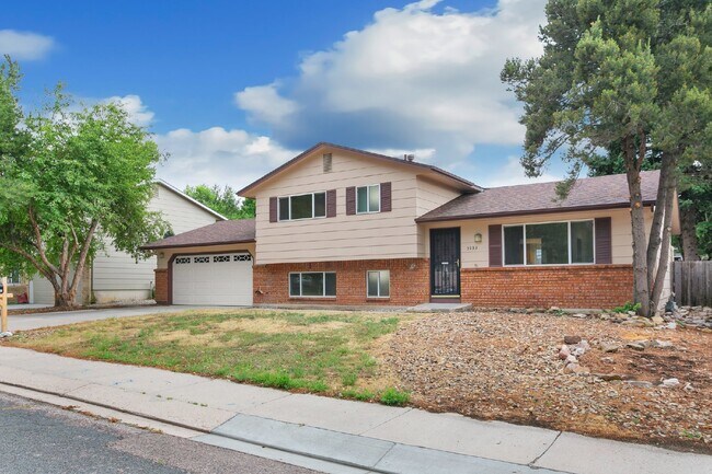 Building Photo - Renovated 4-Bedroom Home with Finished Bas...
