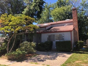 Building Photo - 39 B S Norwood Rd