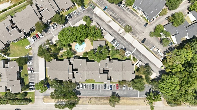 Building Photo - 8109 Skillman St