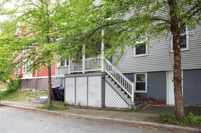 Foto del edificio - 89 Knowles St