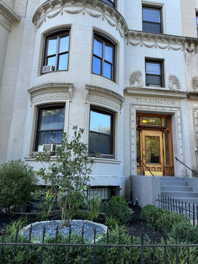 Foto del edificio - 260 Commonwealth Ave