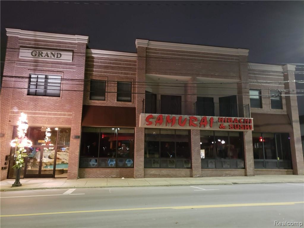 Primary Photo - 32821 Grand River Ave
