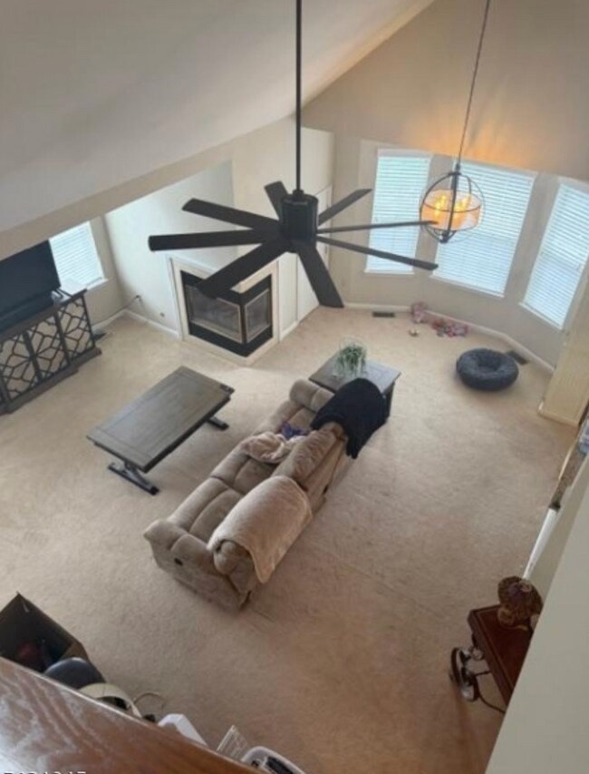 Foto del edificio - 2 Oak Knoll Ln