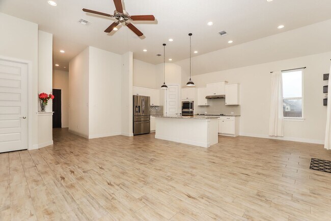 Foto del edificio - Amazing home ready to move in!