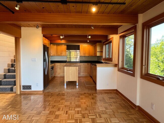 Building Photo - 3 br, 2 bath House - 1100 Western Avenue
