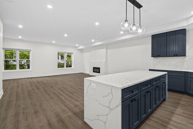 Foto del edificio - 4338 N Clarendon Ave