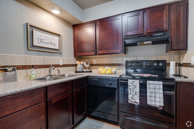 1BR, 1.5BA-765SF - The Cottages at Hefner Road
