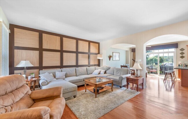 Foto del edificio - 265 Birch Ln