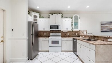 Building Photo - 512 S Ocean Blvd
