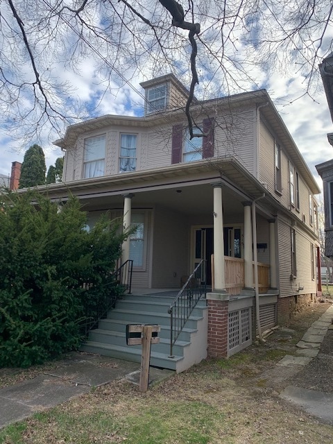 Building Photo - 515 S Queen St