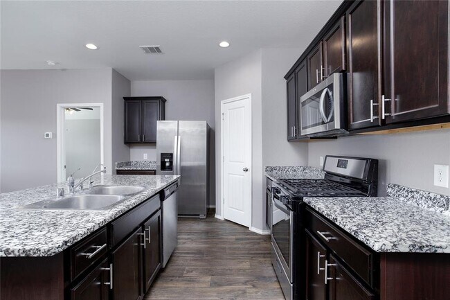 Building Photo - 3311 Specklebelly Dr.