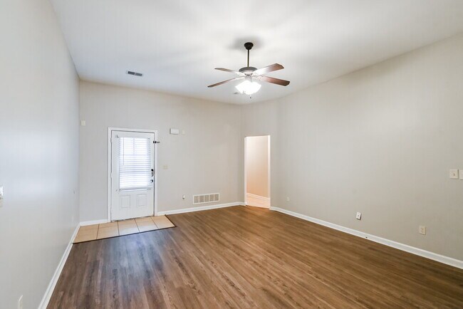 Building Photo - 5690 Bedford Loop W