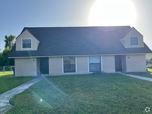 Building Photo - 17395 Dumont Dr