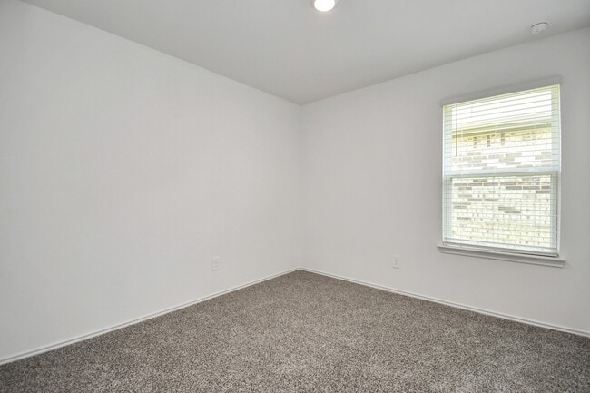Foto del edificio - 24430 Elmwood Falls Dr