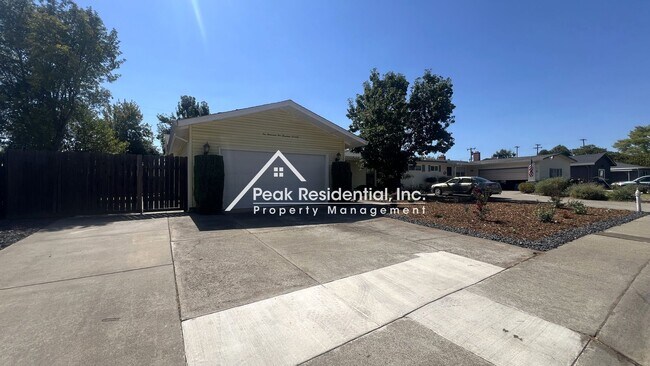 Building Photo - Update 3bd/1ba Rancho Cordova House with 2...