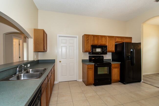 Building Photo - 3001 Golden Pond Blvd