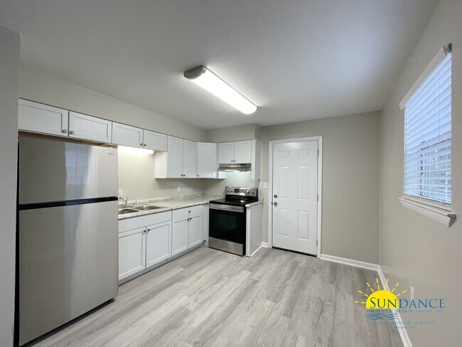 Building Photo - Great 2 Bedroom Unit in Fort Walton Beach