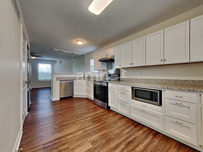Foto del edificio - 10425 Sharpsburg Dr