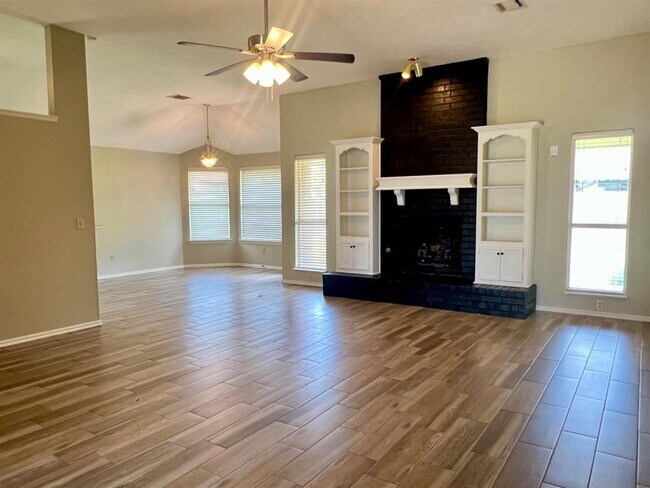 Foto del edificio - 9300 Buttonwood Ave