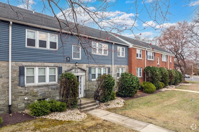 Building Photo - Haddon Crossing Apartment Homes