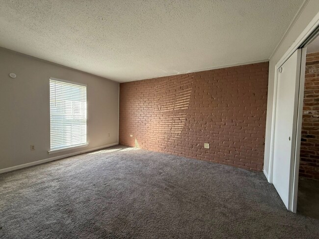 Foto del edificio - 11271 Florida Blvd