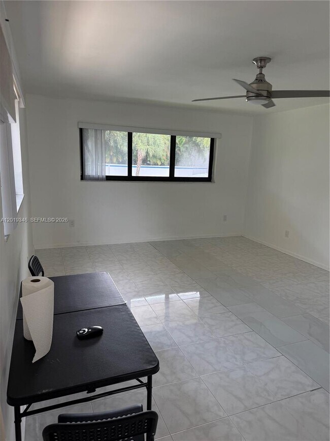Foto del edificio - 18510 Atlantic Blvd