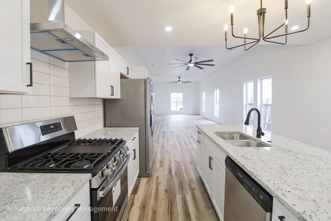 Foto del edificio - 4 Bed 2 Bath - Brand New Renovation in Skiatook