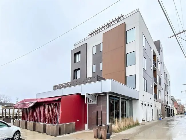 Building Photo - 438 Selden St