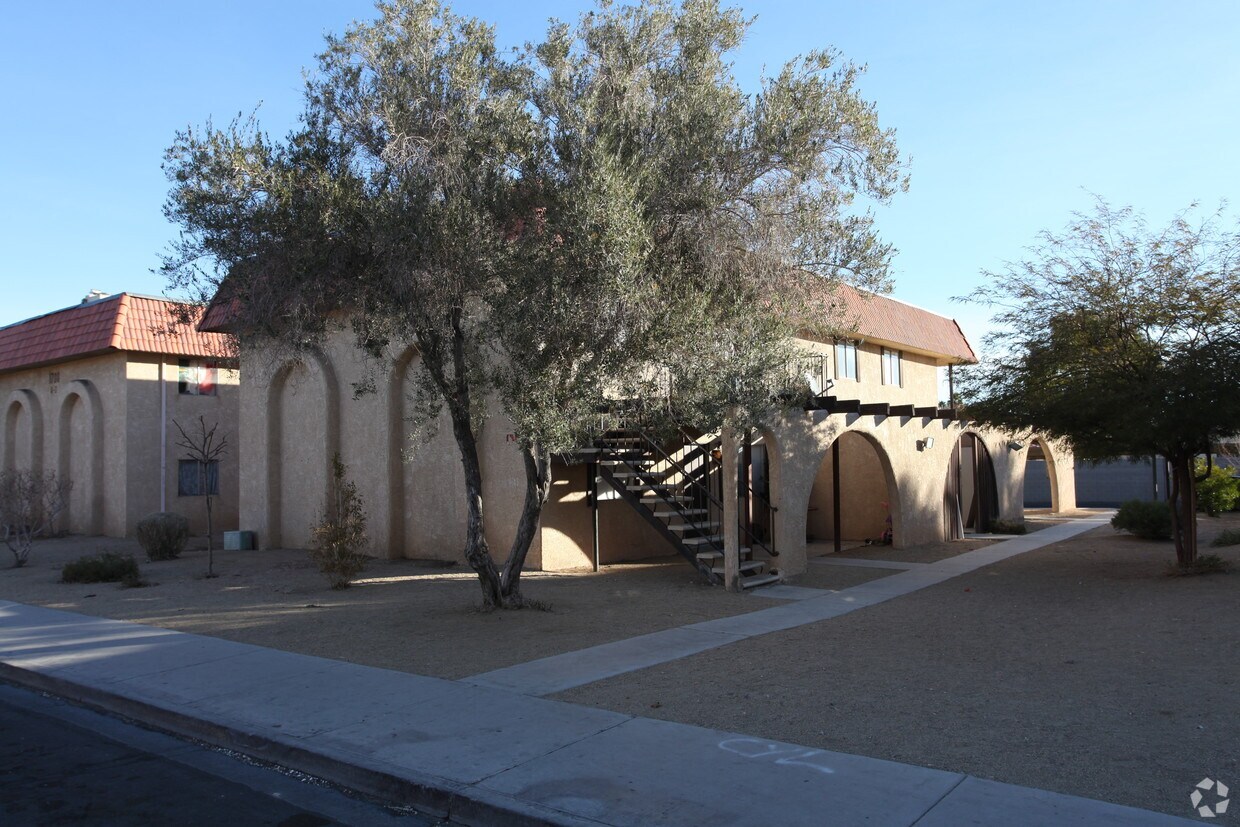 Primary Photo - 1628 Cordoba Ln