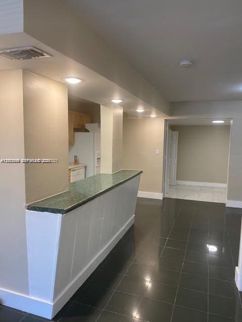 Building Photo - 643 W 68th St