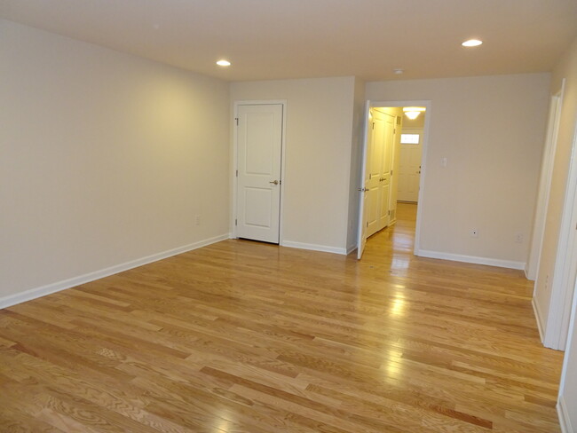 Building Photo - Newly built Town Home for Rent in Williams...