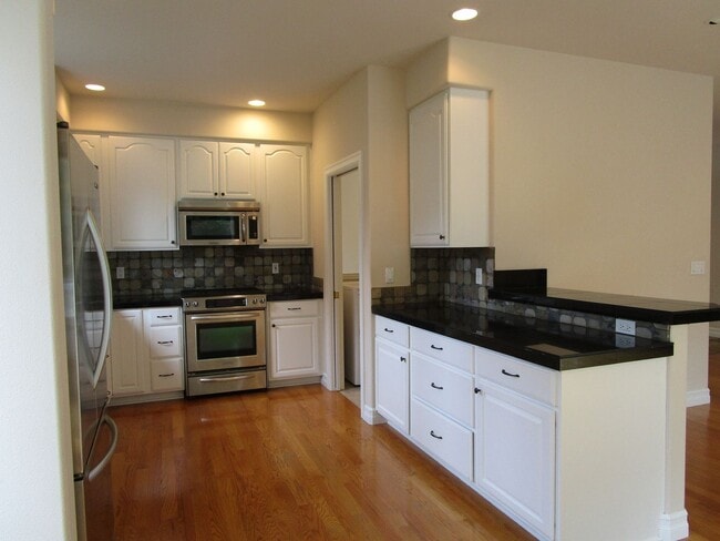 Building Photo - 3604 Cedar Glen Way