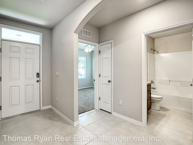 Foto del edificio - 24700 Rio Villa Lakes Cir
