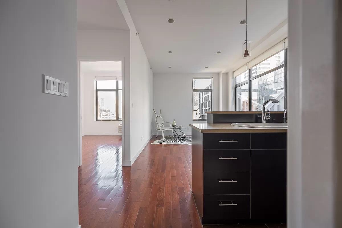 Foto principal - 4237 27th St