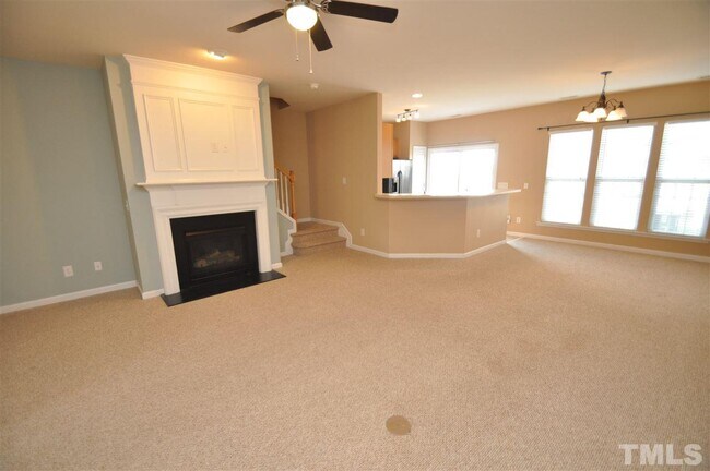 Foto del edificio - 8330 Saltwood Pl