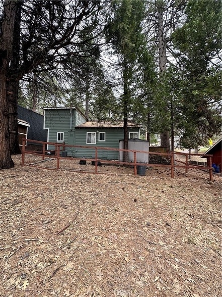 Building Photo - 32064 Hunsaker Way