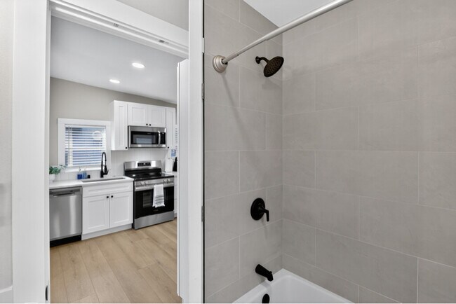 Foto del edificio - 8140 9th Ave SW